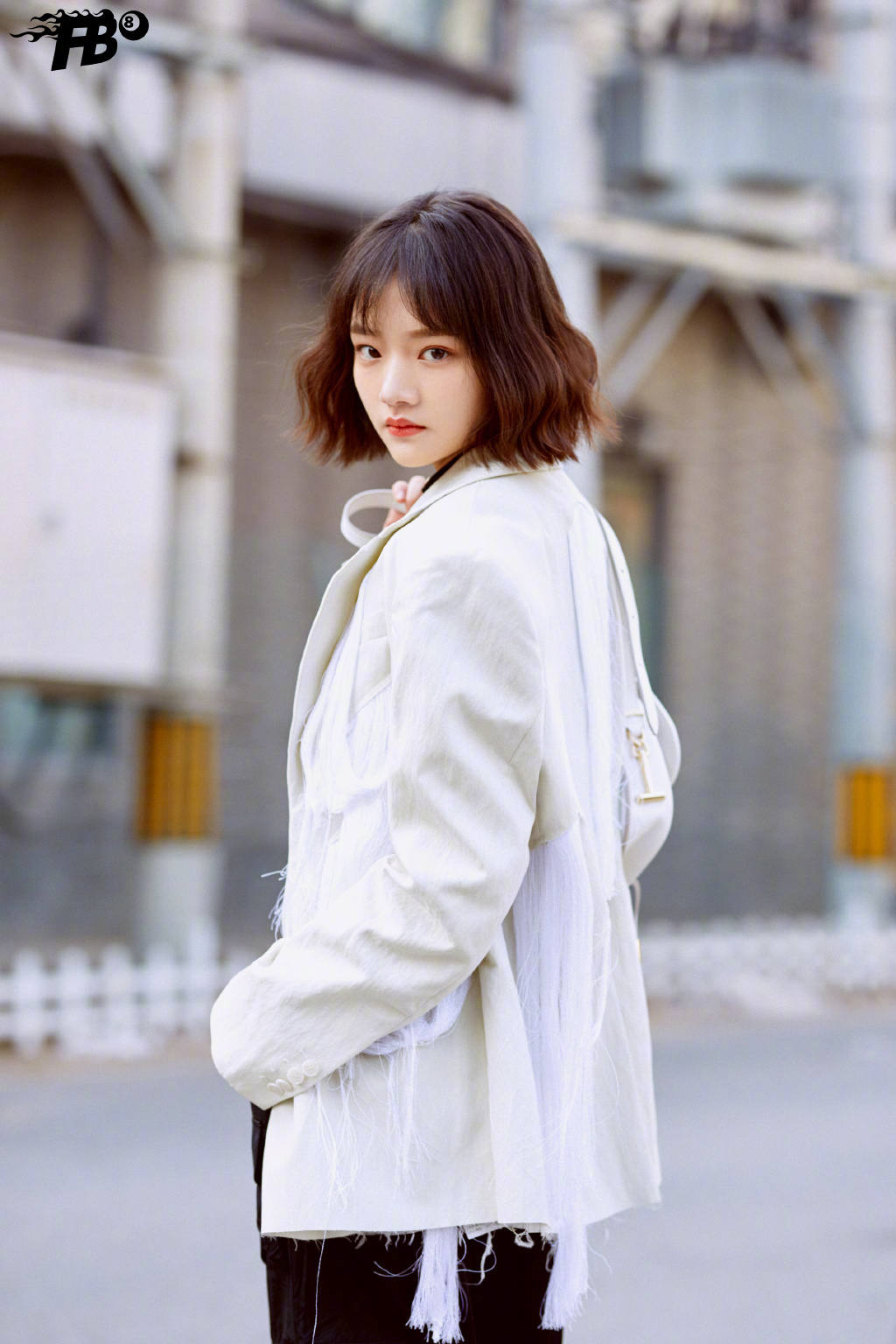 高清性感湖南美女任敏章鱼辫俏皮写真图片图片