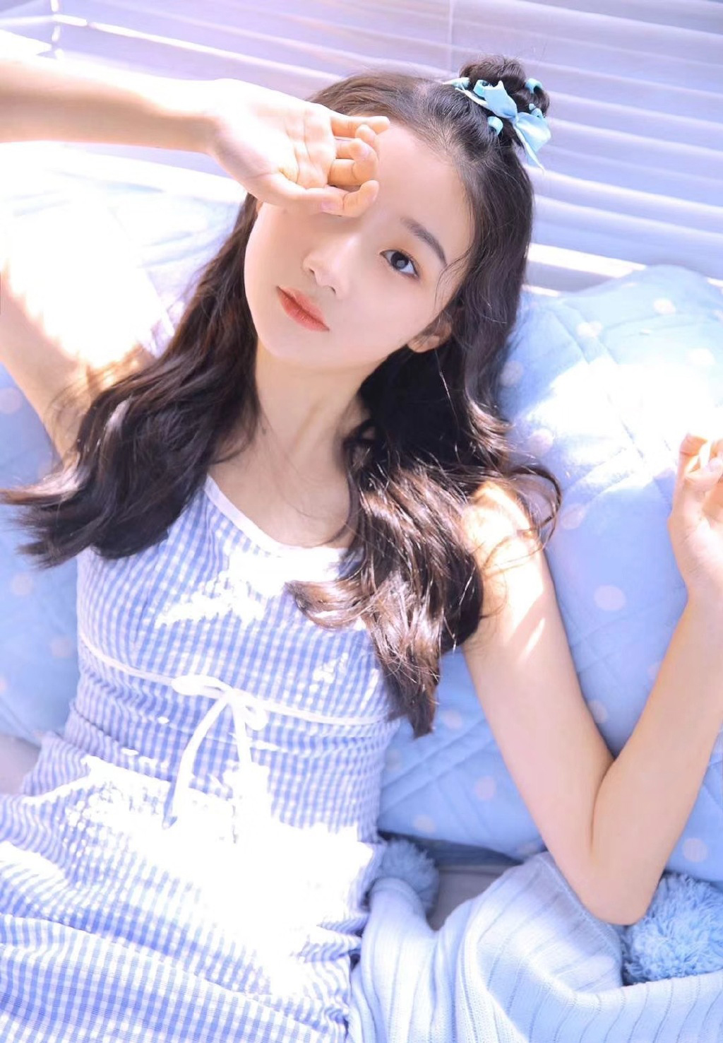 高清性感湖南美女任敏章鱼辫俏皮写真图片图片