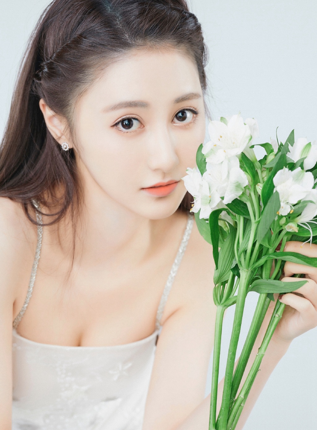 马泽涵清新甜美写真桌面壁纸图片