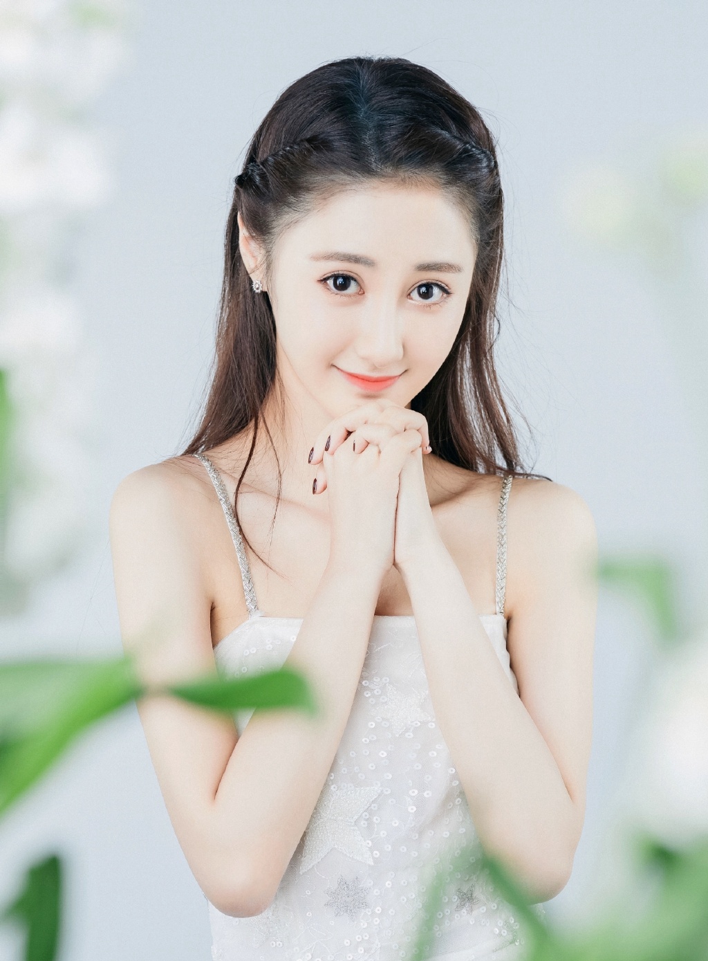马泽涵清新甜美写真桌面壁纸图片