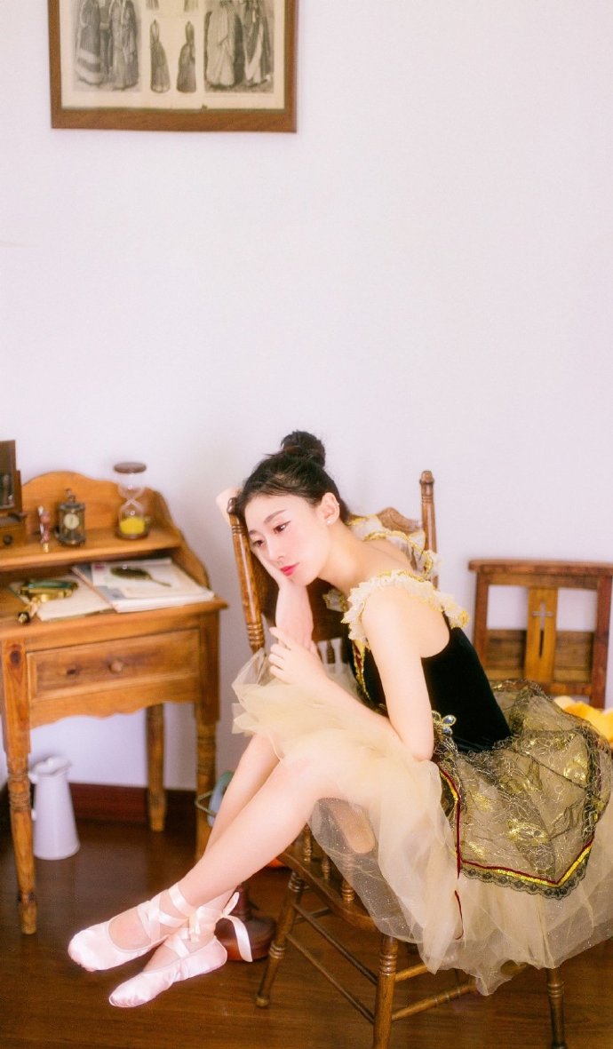 金晨图片 金晨优雅舞蹈写真图片图片