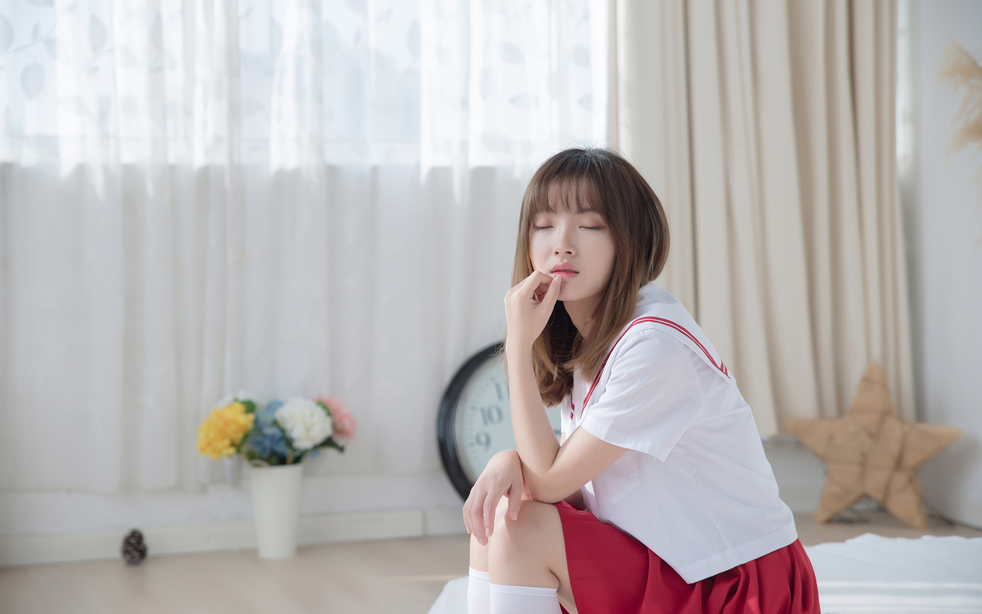 漂亮美女Vicni性感水手服肉丝美腿诱惑写真图片 漂亮美女Vicni性感水手服肉丝美腿诱惑写真图片