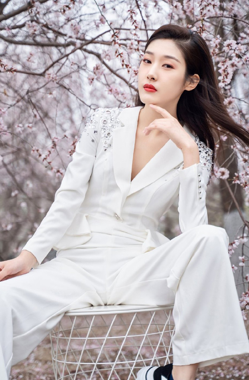高清黑龙江省哈尔滨美女王双美艳迷人时尚杂志写真大片图片