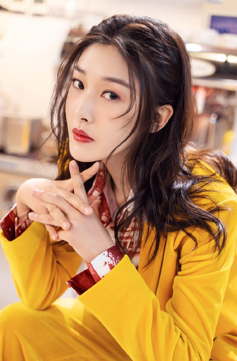 美女王双图片