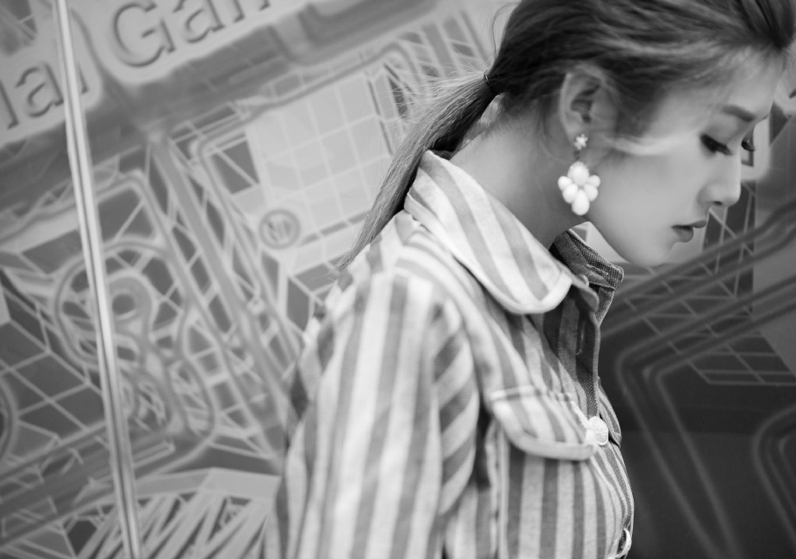 美女王双图片