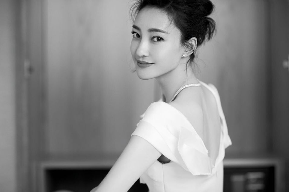王丽坤冷艳迷人活动写真图片图片