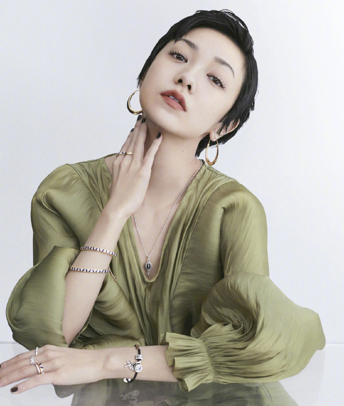 高清中国台湾影视女演员郭采洁互联网影视精品盛典性感图片图片