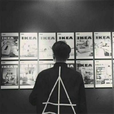 沙滩上的熊猫玩具孤独背影伤感图片下载图片