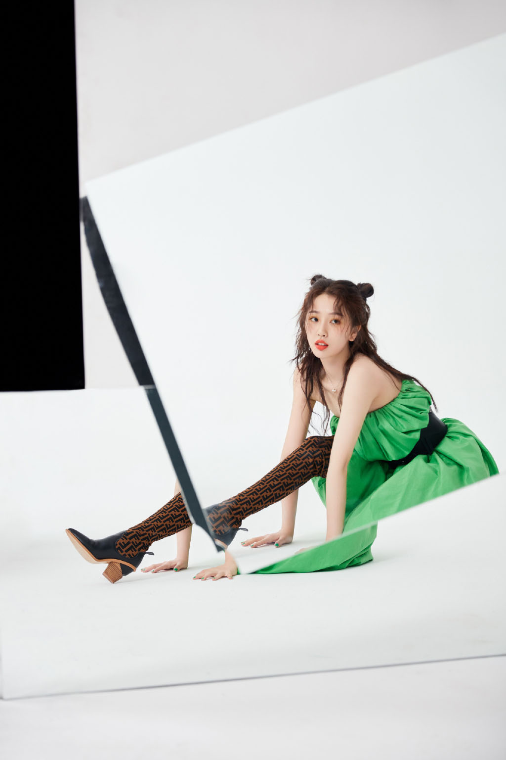高清中国内地美女虞书欣彩色仙女礼服唯美写真图片图片