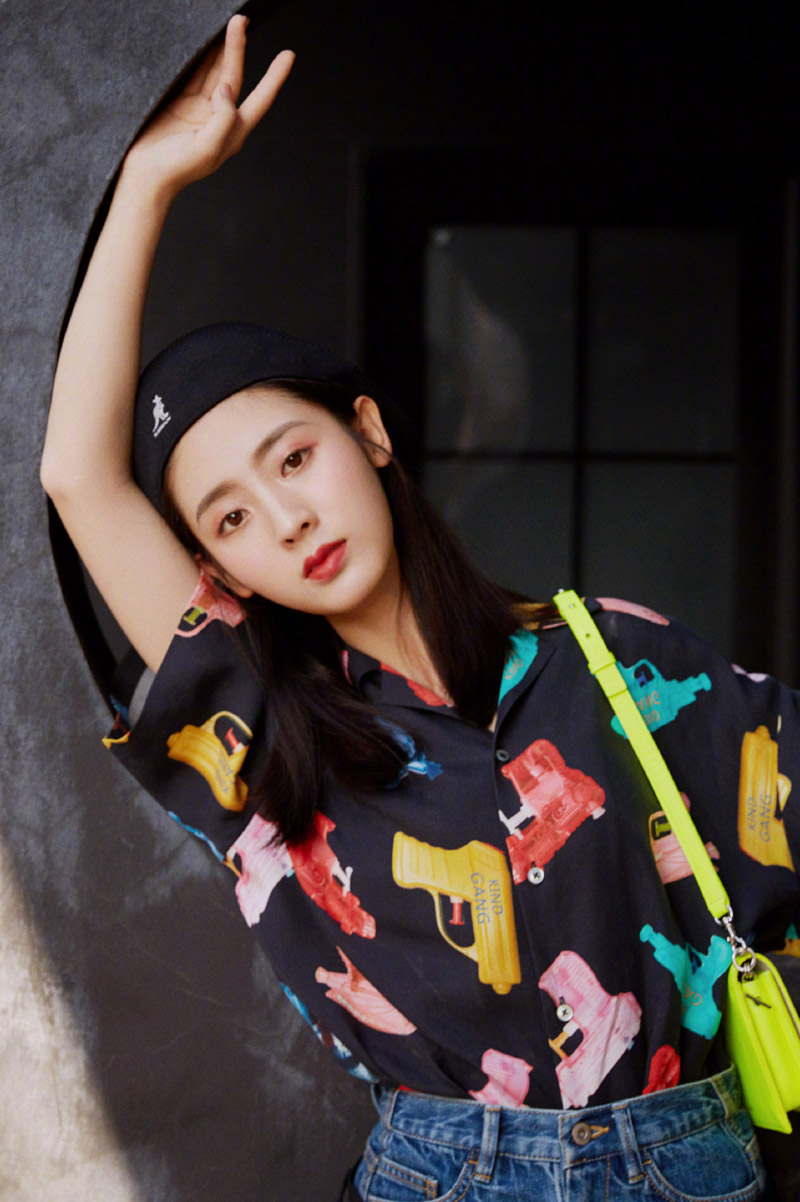 高清中国内地北京朝阳女演员邢菲时尚摩登写真图片桌面壁纸图片 高清中国内地北京朝阳女演员邢菲时尚摩登写真图片桌面壁纸图片
