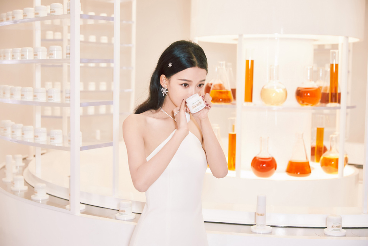 林省通化市集安女明星孙怡妩媚动人时尚写真大片图片
