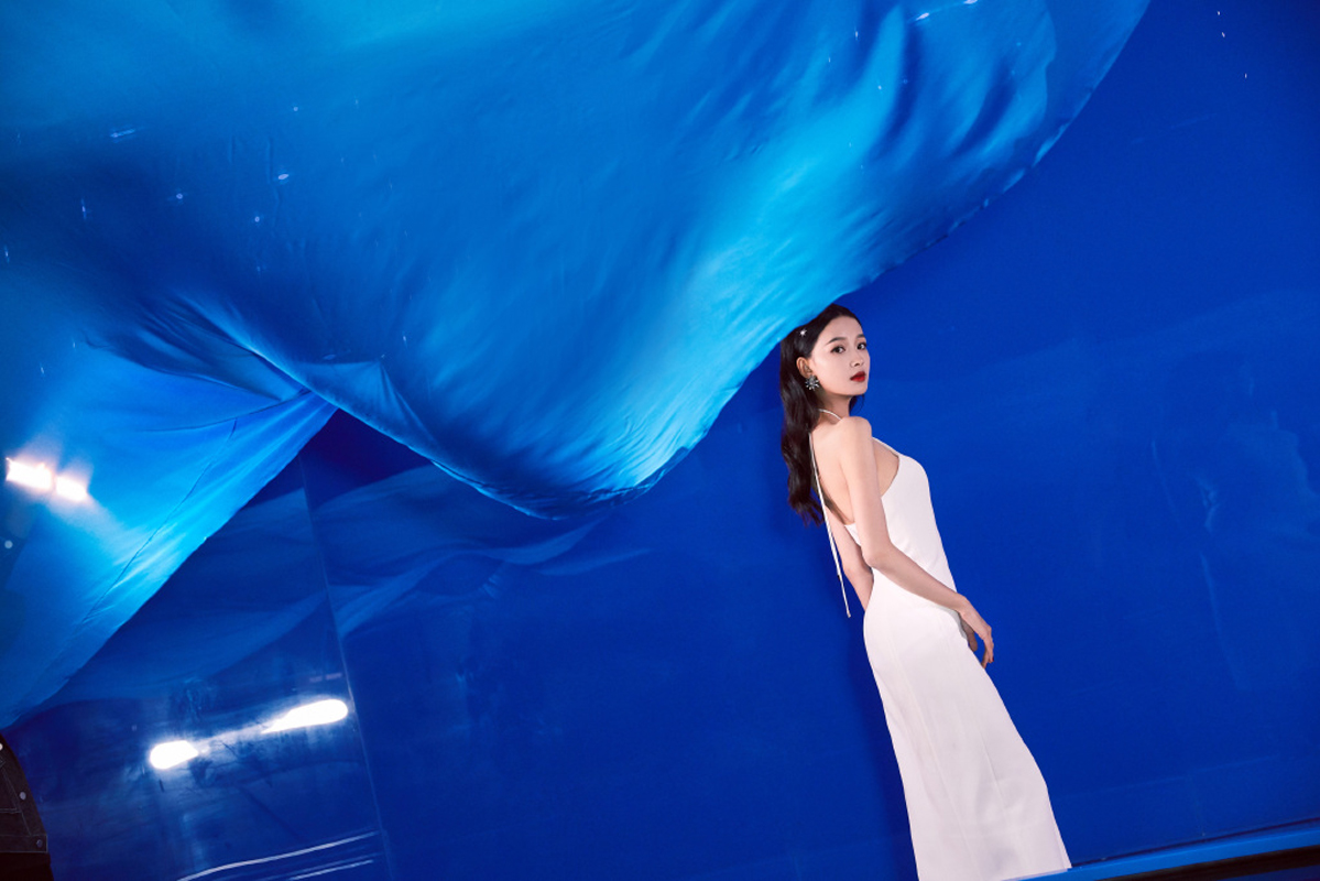 林省通化市集安女明星孙怡妩媚动人时尚写真大片图片