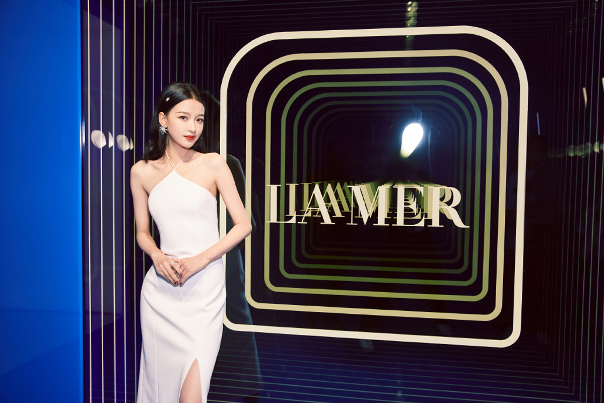 林省通化市集安女明星孙怡妩媚动人时尚写真大片图片
