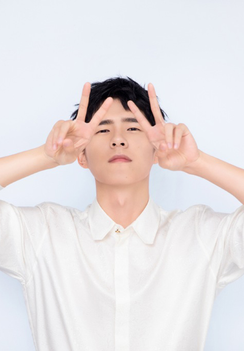 中国内地河南省平顶山男演员刘昊然MAHB年度先生盛典帅气写真图片图片