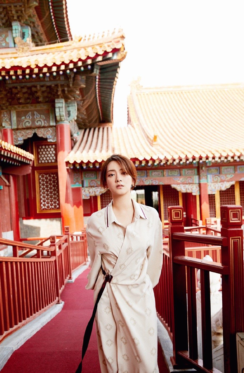 中国内地吉林长春男演员陈昊宇甜美英伦风写真图片图片