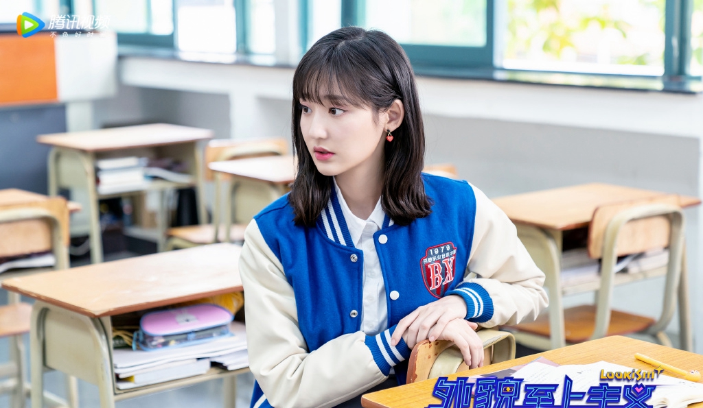 中国内地女演员王莫涵白裙仙气十足写真图片图片