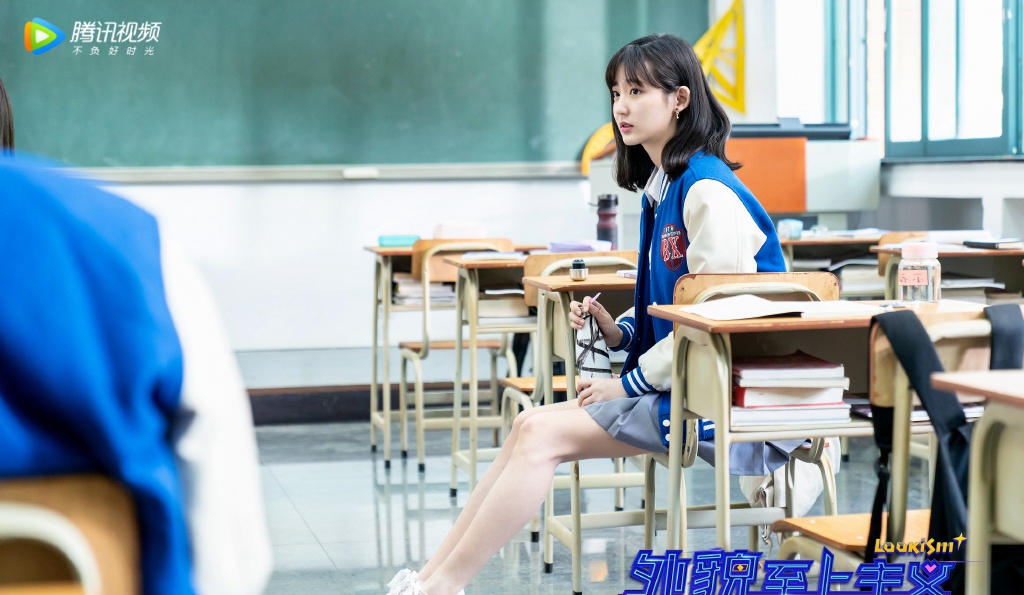 中国内地女演员王莫涵优雅光影写真图片图片