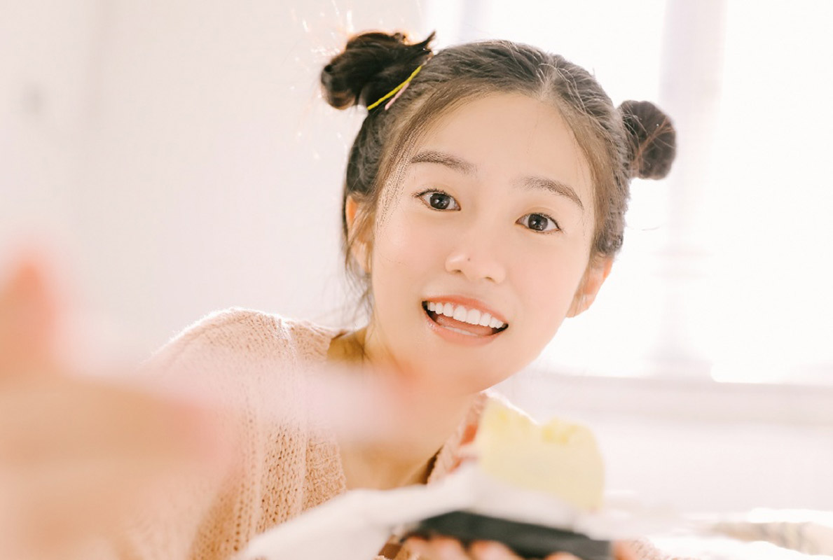中国内地海市女演员汤梦佳清纯可爱冬日写真图片图片