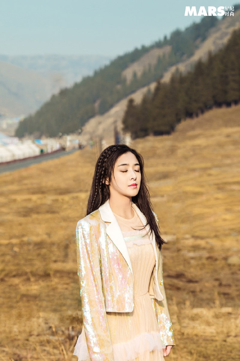 张含韵清新恬静居家写真图片图片
