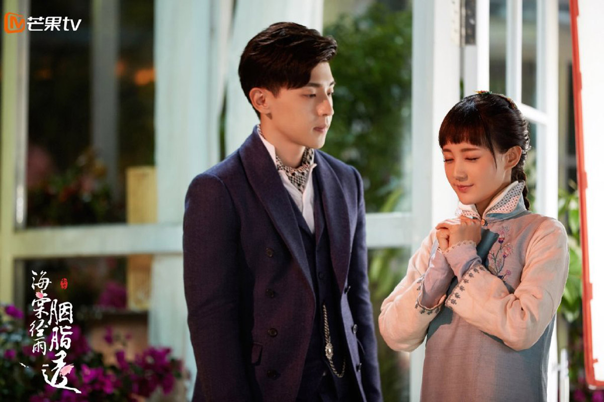 实力演员张鲁一休闲帅气写真桌面壁纸图片