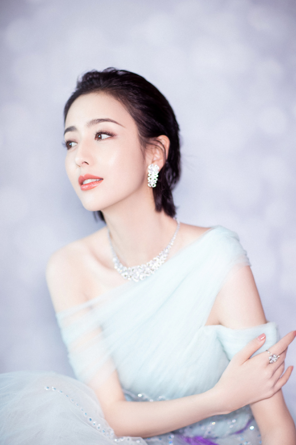 高清中国内地新疆伊犁影视女演员佟丽娅超A性感高清桌面壁纸图片