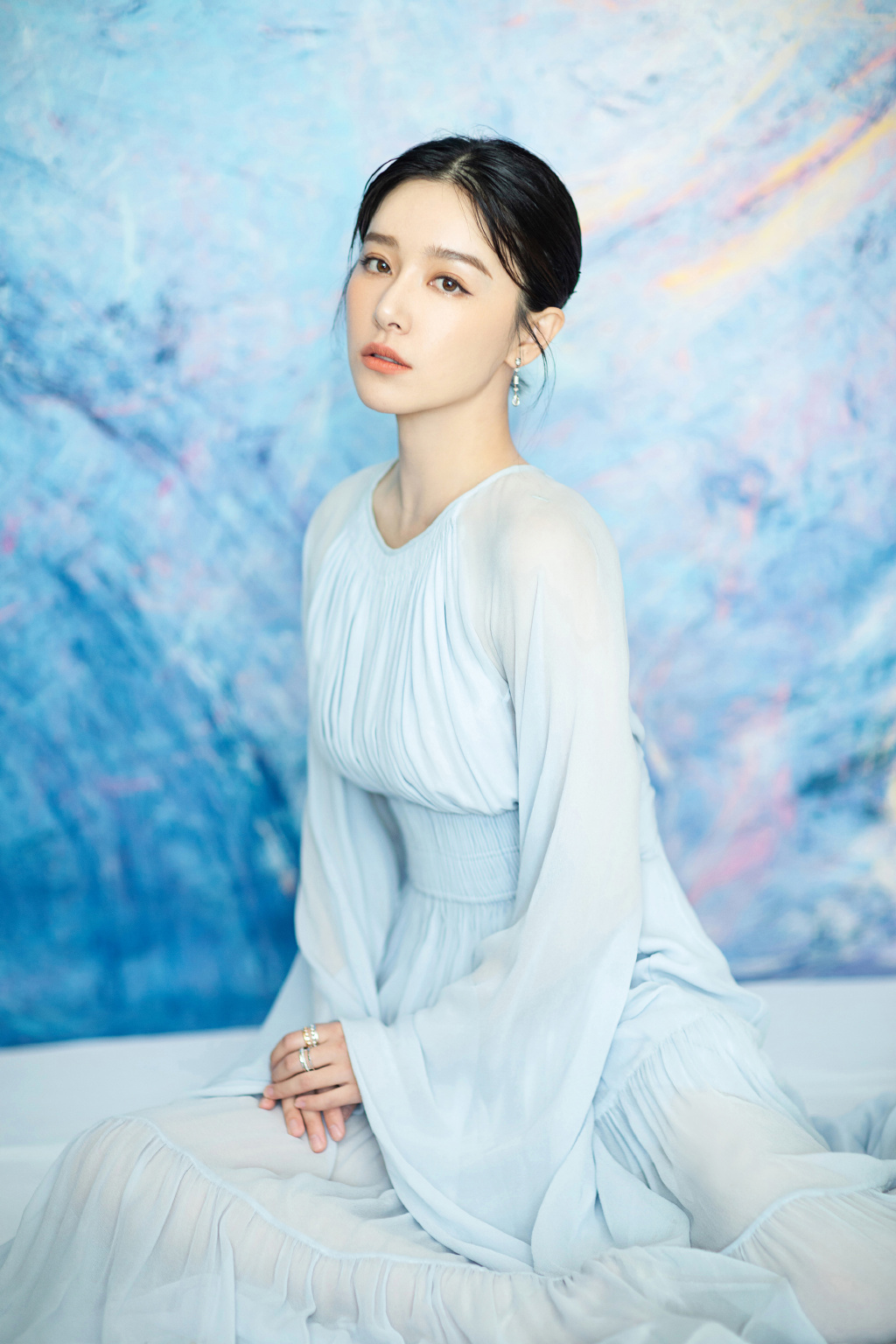 高清中国内地代黑龙江省哈尔滨新生女演员阚清子眼眸动人清新性感时尚大气艺术写真图片图片