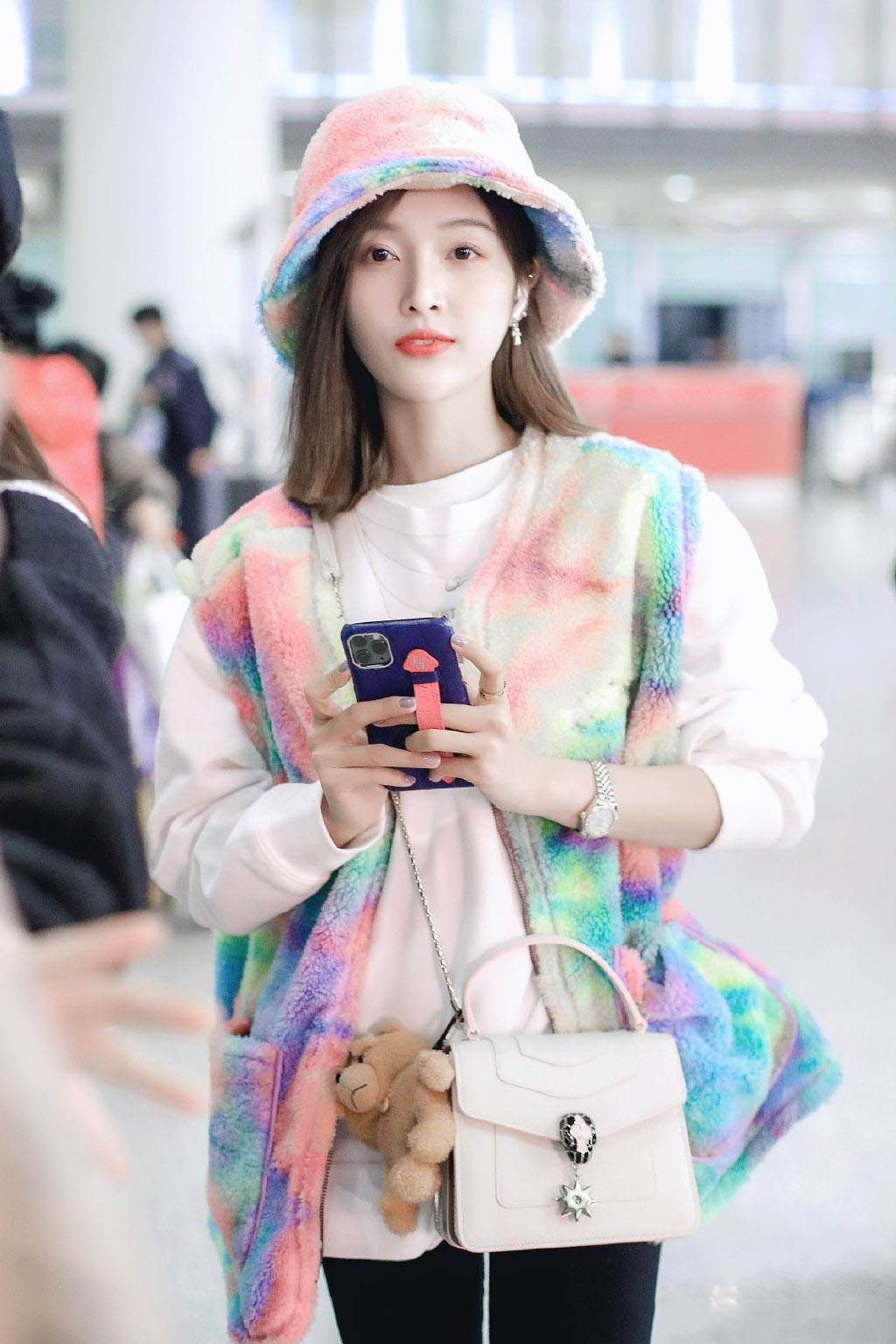 中国内地湖南女歌手李子璇丸子头呆萌写真图片图片