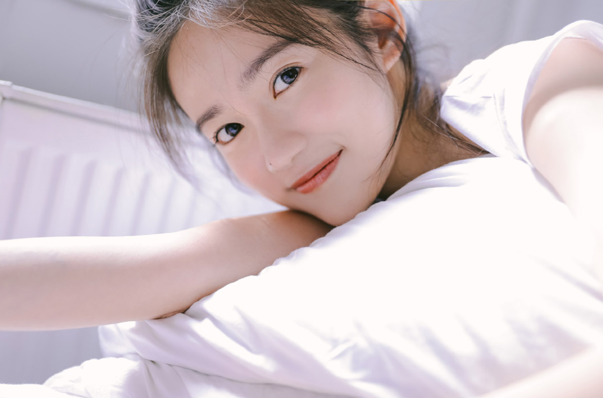 中国内地海市女演员汤梦佳清纯可爱居家写真图片图片