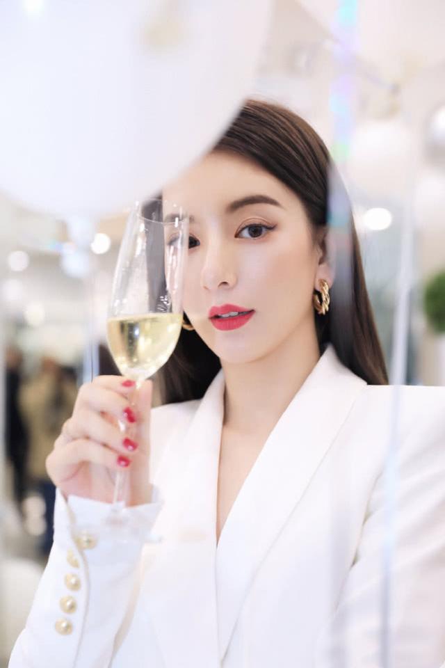 中国内地安徽女模特方媛精致时尚写真图片图片