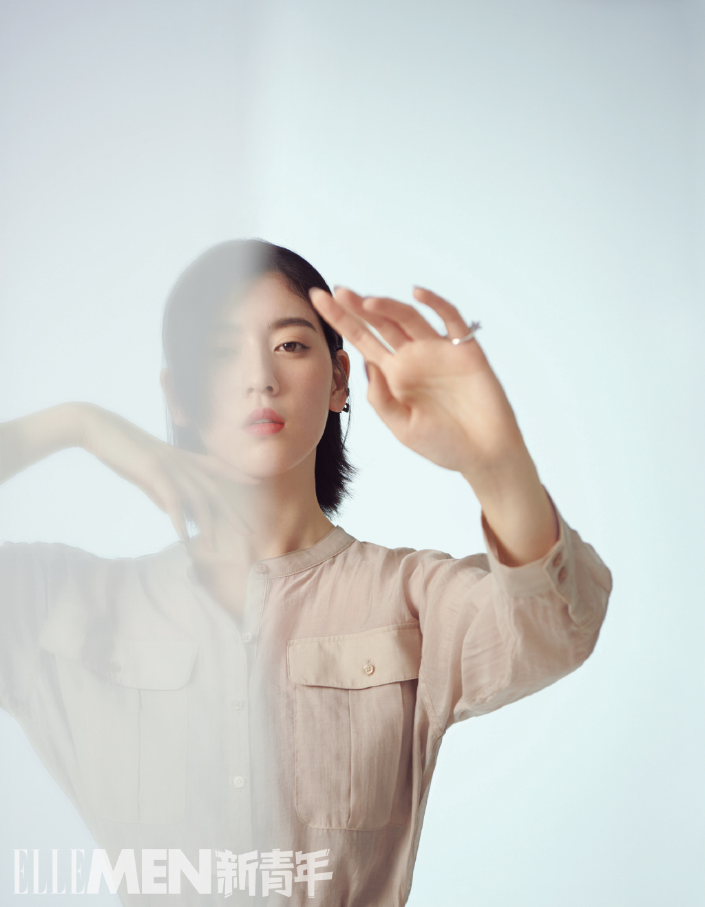 三吉彩花图片