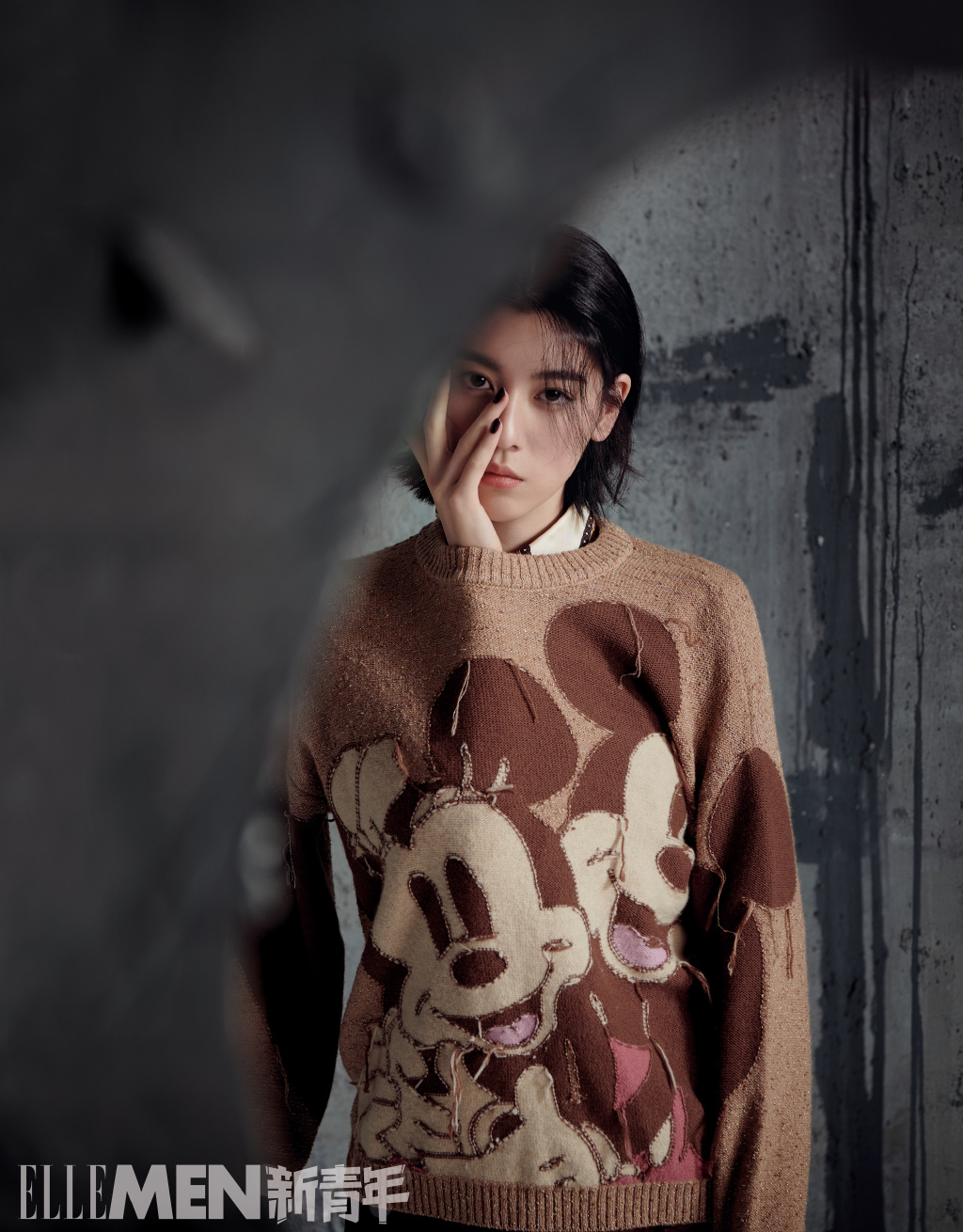 三吉彩花图片