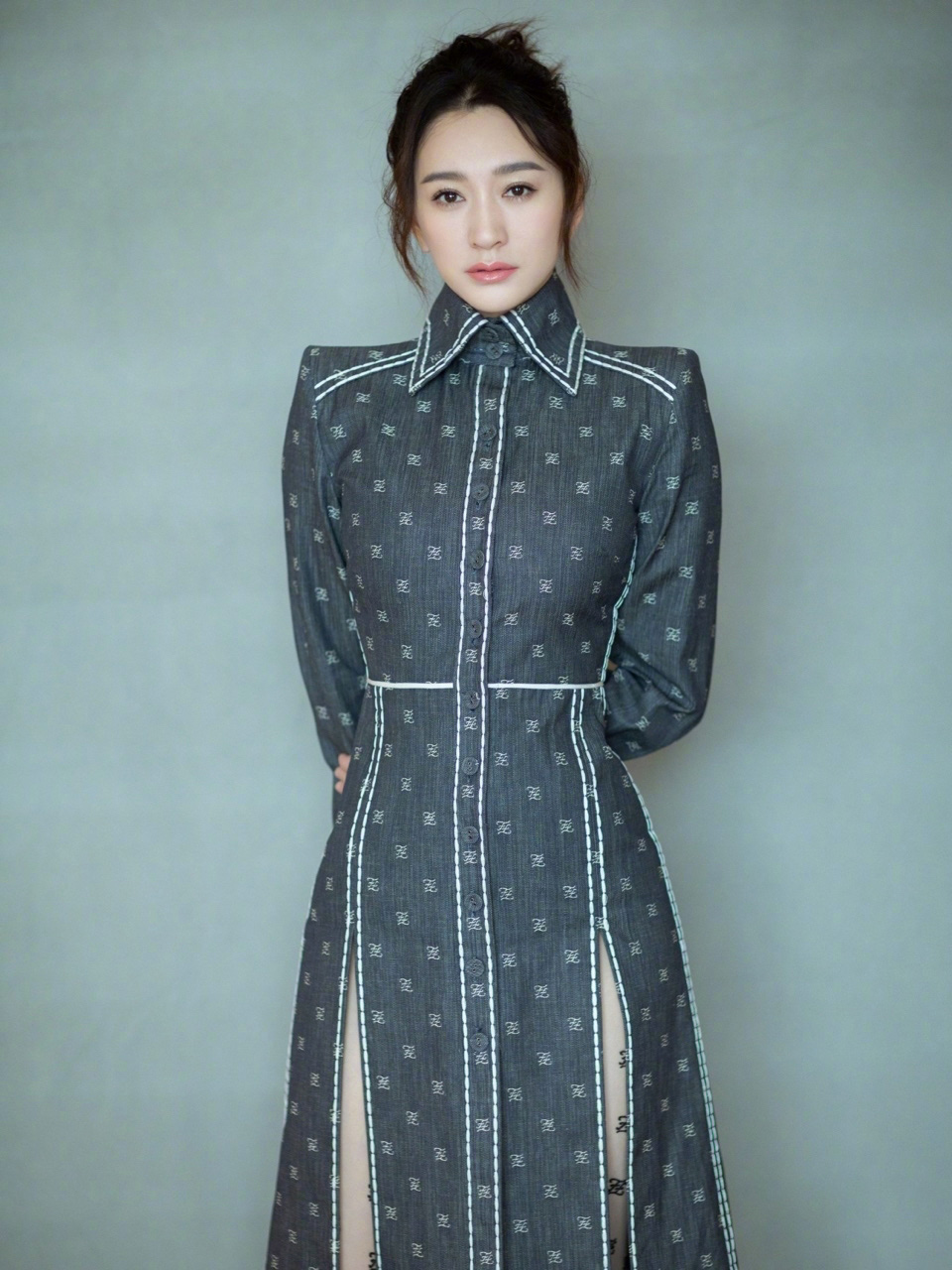 中国内地女演员李小冉图片桌面壁纸之1024x768图片