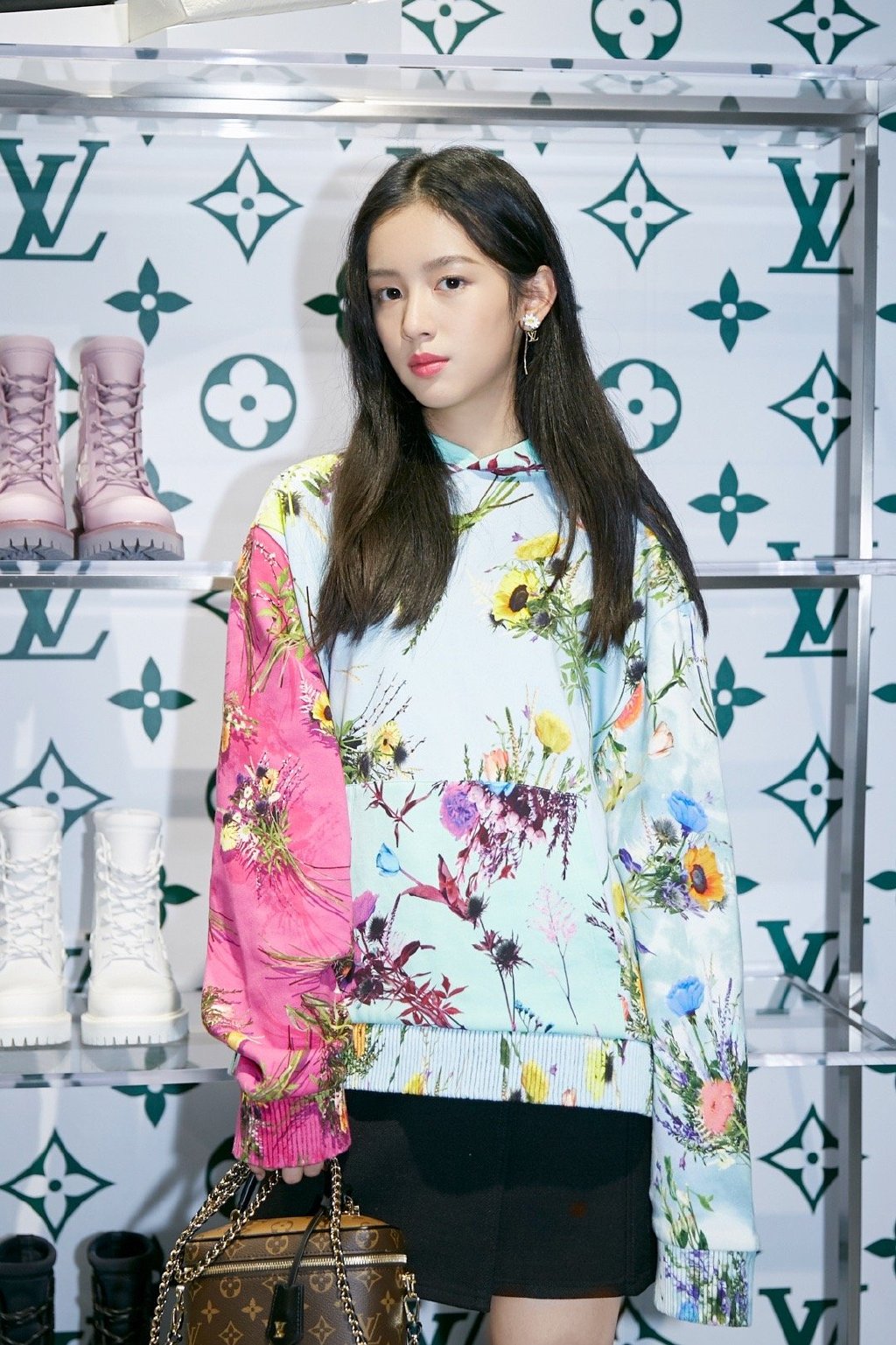 高清性感女星周也甜酷造型灵动写真图片图片
