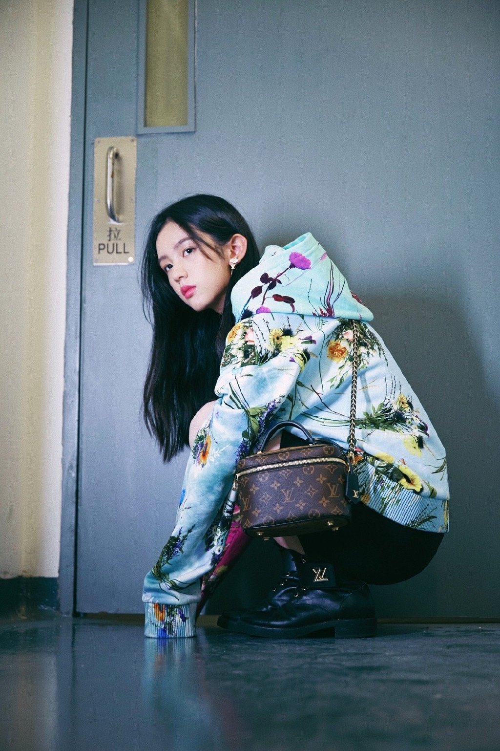 高清性感女星周也水滴妆时尚写真图片图片