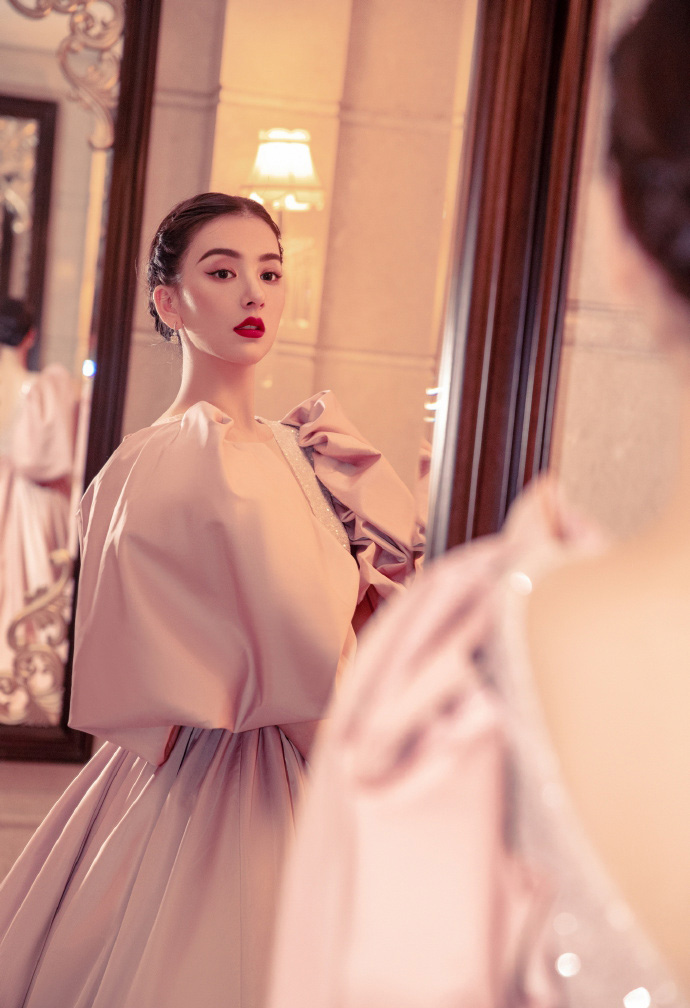 中国内地安徽女模特方媛御姐范性感写真图片图片