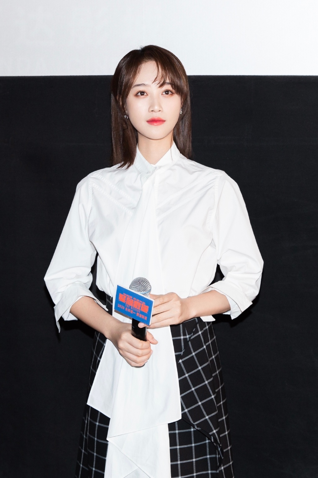 高清中国内地影视上海女演员蓝盈莹最新个性养眼时尚写真图片图片