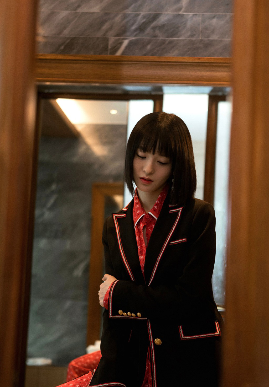中国内地黑龙江女演员王佳宇2020秋冬时装发布会图片图片