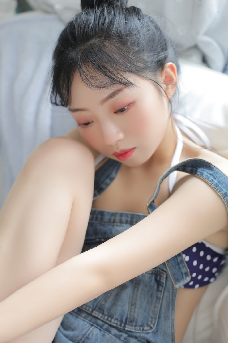 中国内地黑龙江女演员王佳宇生活照图片图片
