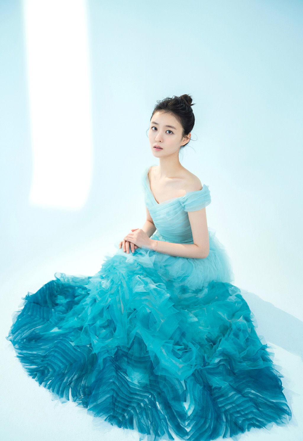 中国内地黑龙江女演员王佳宇清新性感写真图片图片