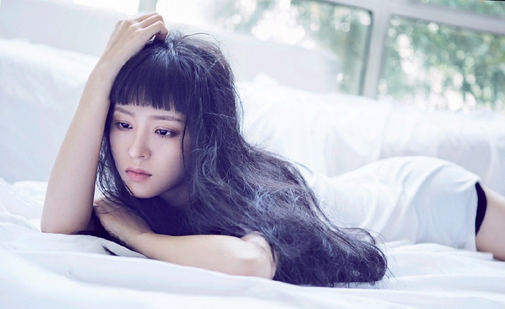 中国内地黑龙江女演员王佳宇休闲可爱生活照图片图片