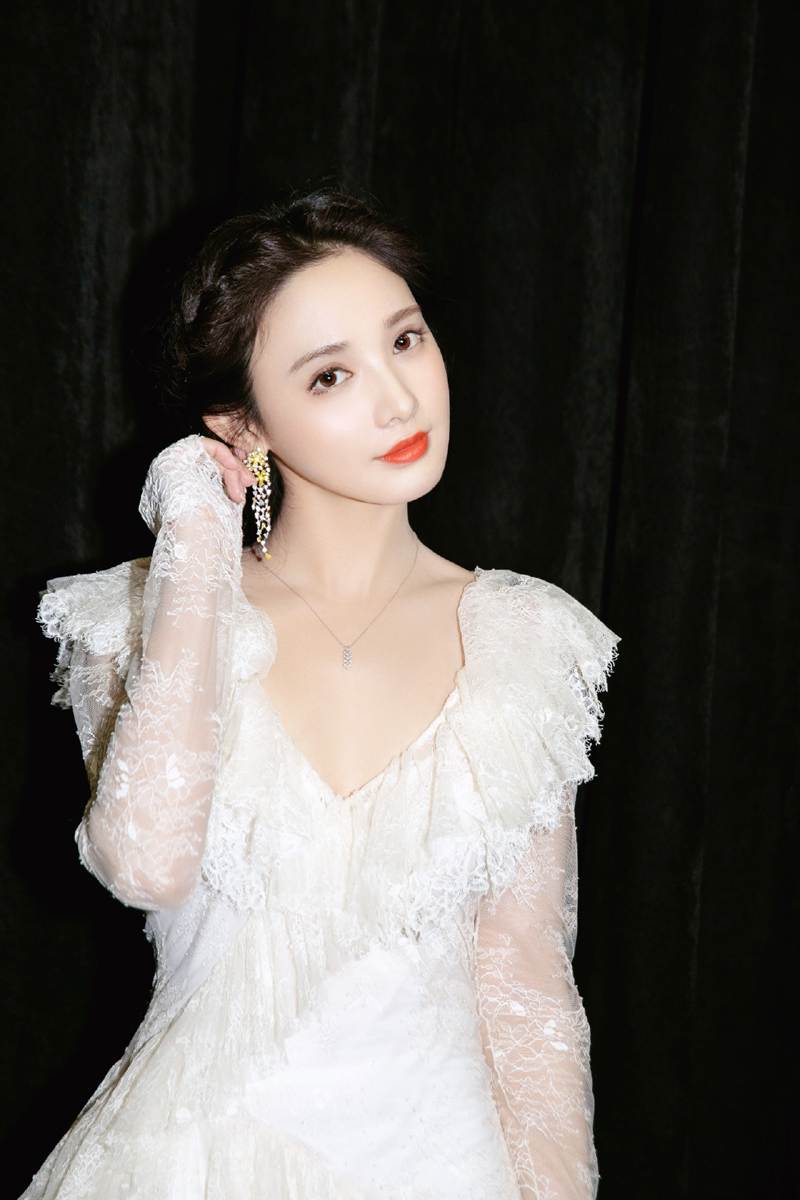 彭小苒艾莎造型性感图片图片
