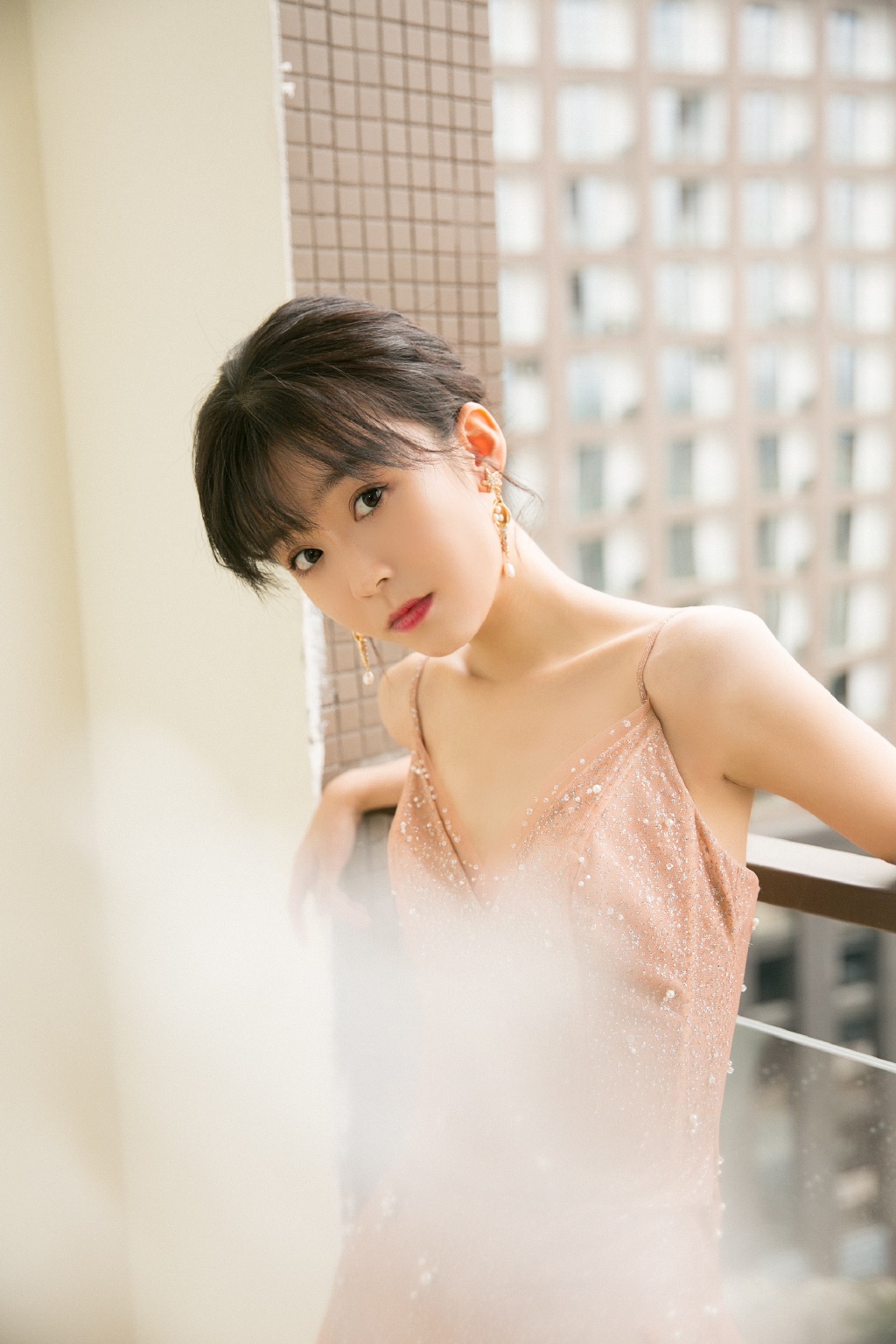 宋伊人甜美俏皮杂志写真图片图片