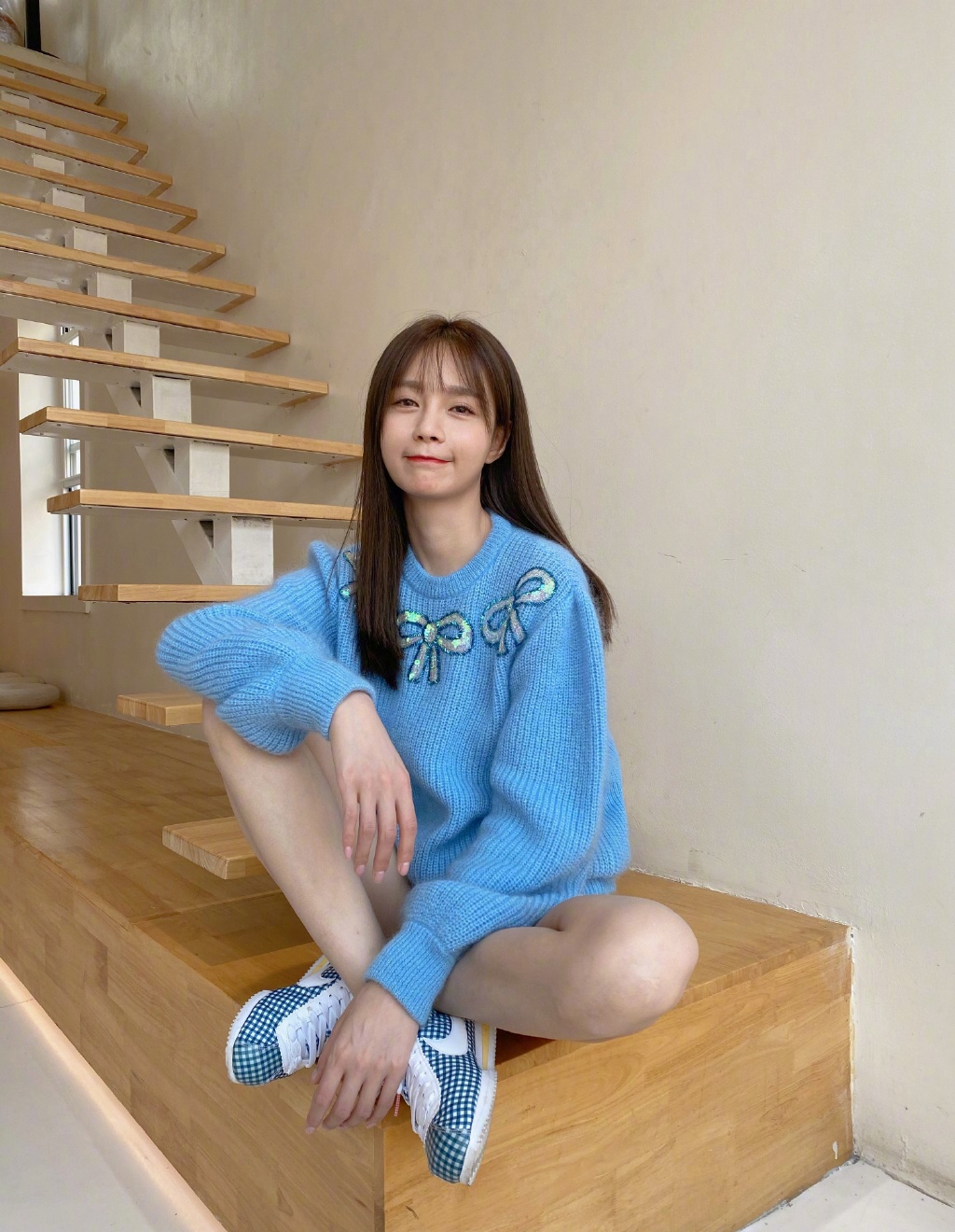 高清湖南省湘西吉首市美女沈梦辰抹胸性感唯美写真图片图片
