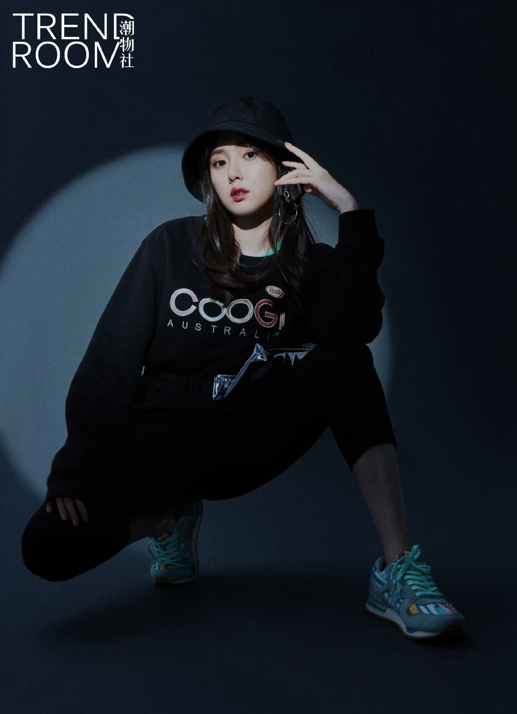 高清山东省青岛美女江铠同冷艳洋装小女人霸气时尚写真图片