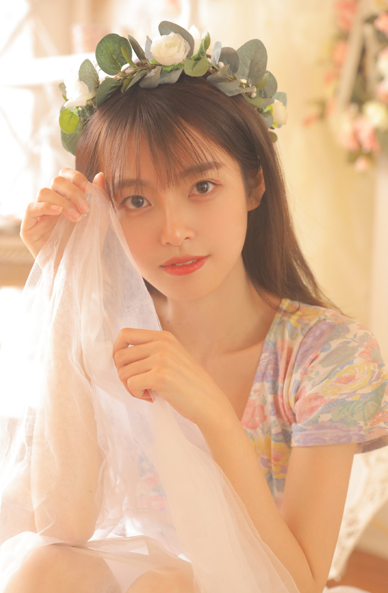 高清苹果桌面韩国美女电脑桌面壁纸图片 高清苹果桌面韩国美女电脑桌面壁纸图片
