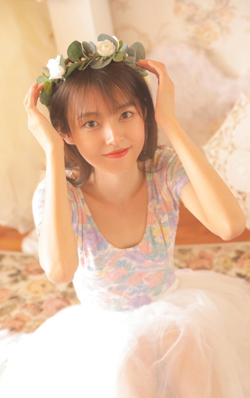 高清苹果桌面韩国美女电脑桌面壁纸图片 高清苹果桌面韩国美女电脑桌面壁纸图片