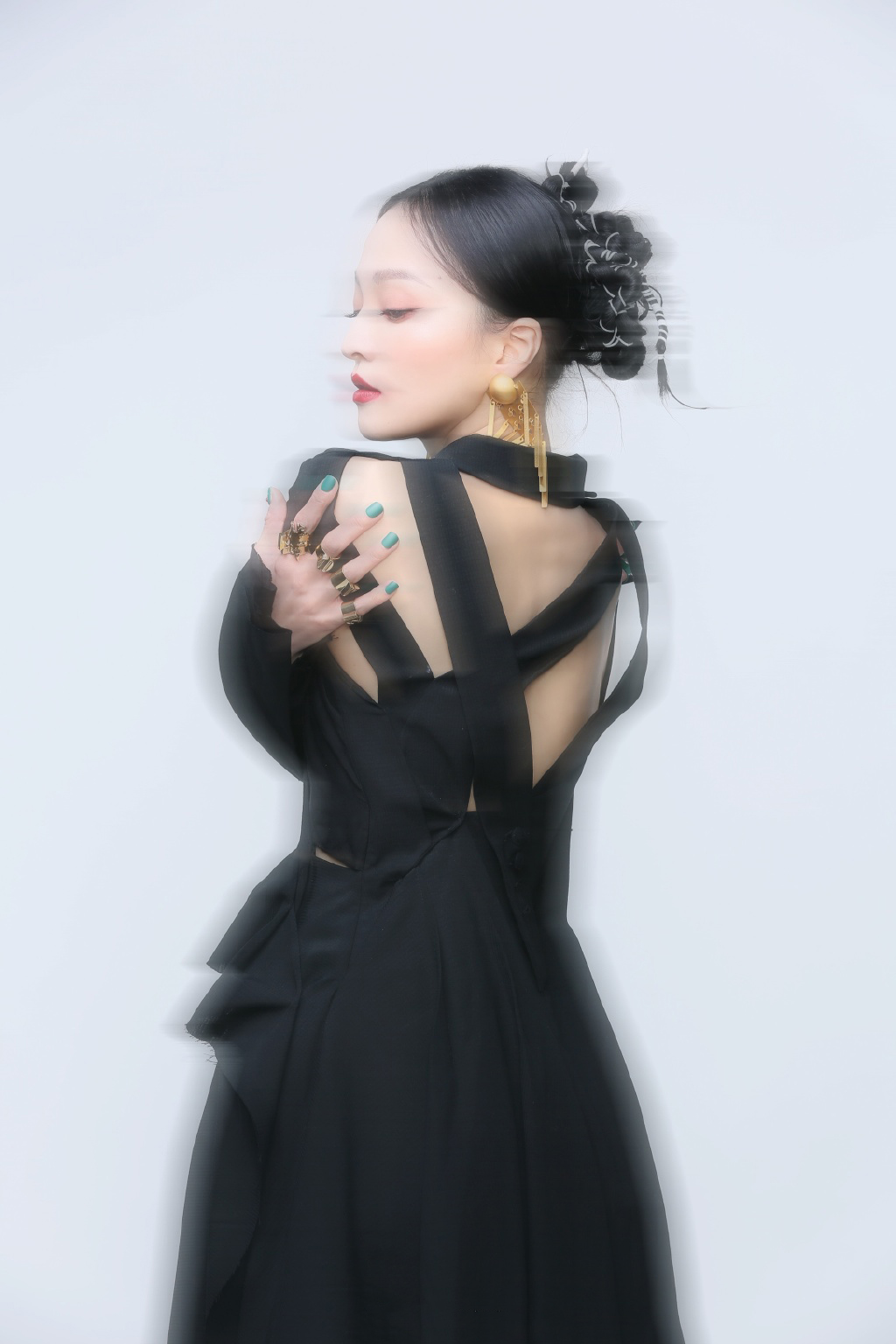 张韶涵清新优雅时尚写真图片图片