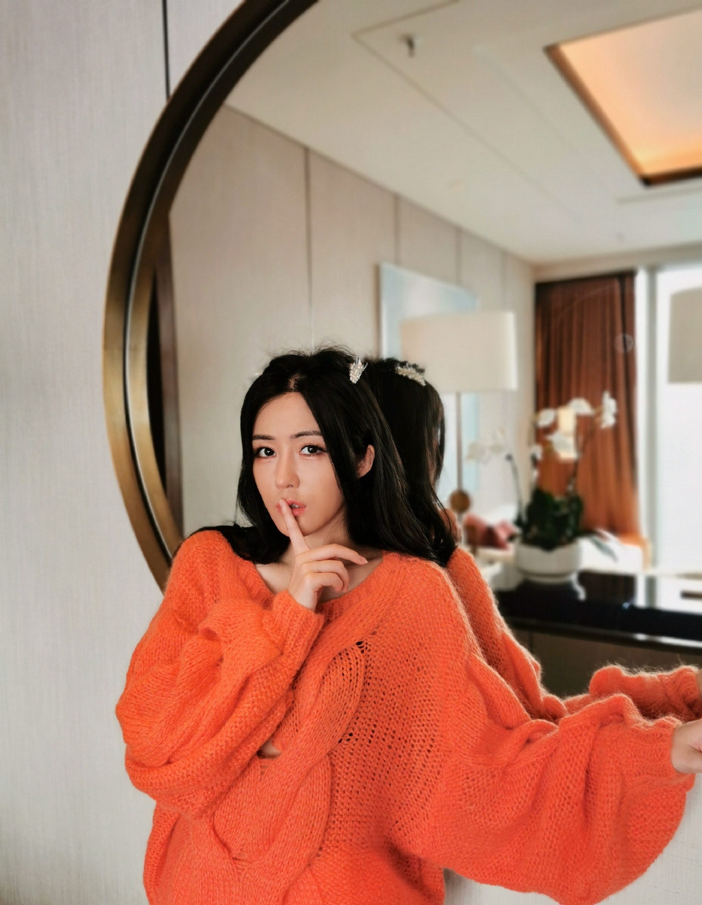 高清江西省萍乡美女汤晶媚露肩毛衣性感写真图片图片