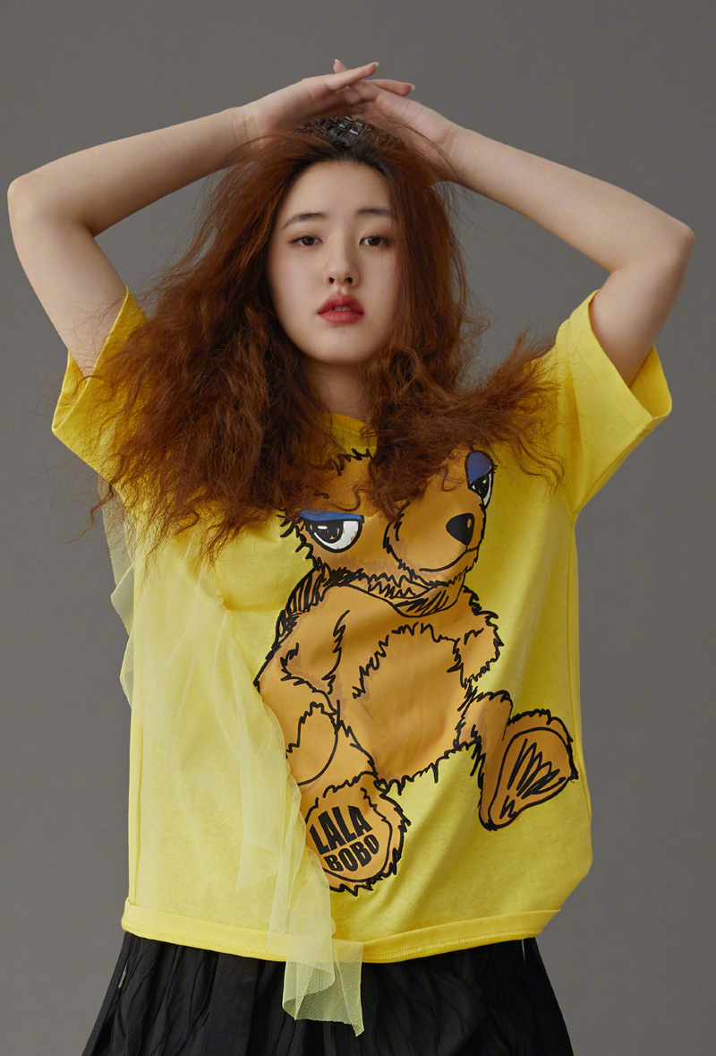 韩国釜山女演员Apink郑恩地孙娜恩时尚杂志写真图片图片