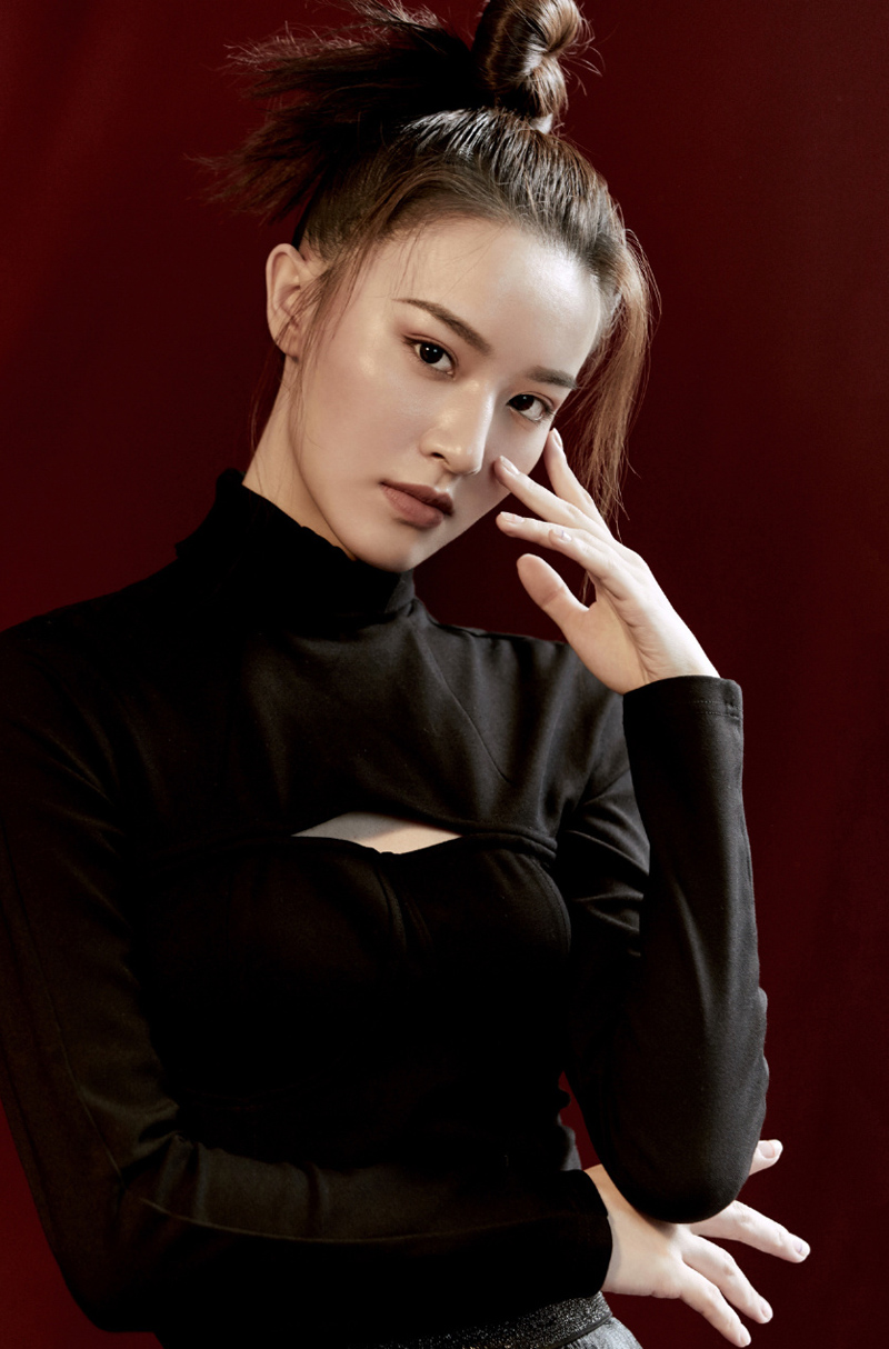 高清中国内地女演员美女梁婧娴时尚大气写真图片图片